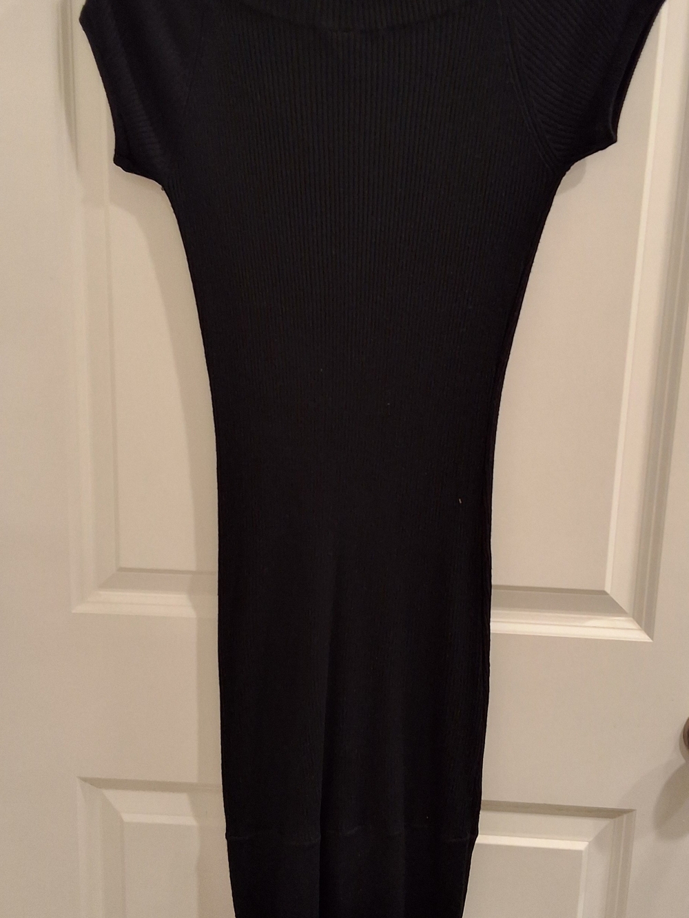 Derek Heart Black Ribbed Cap-Sleeve Midi Dress